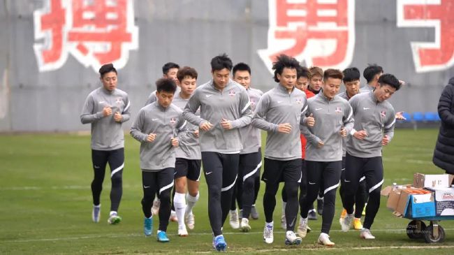 这些兼职虽然心里很是郁闷，但也都无话可说。